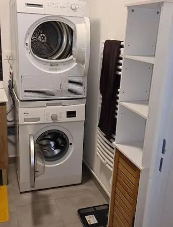 Apartman Cosy De 2 *